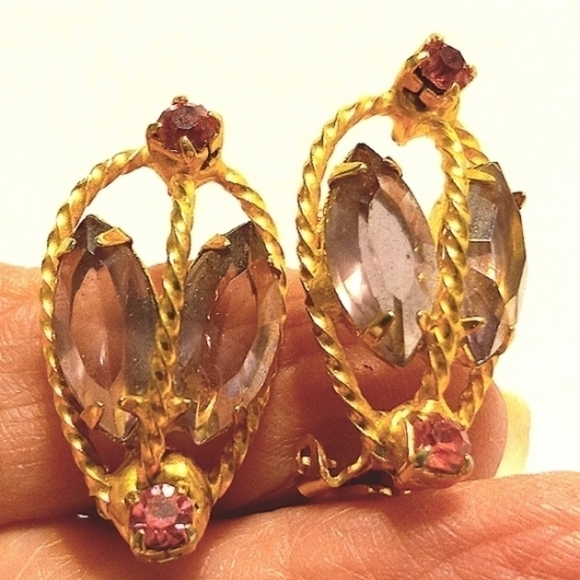 Vtg EARRINGS - Picture 1 of 4